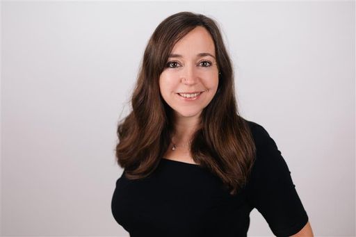 Porträt von Lisa Abolt